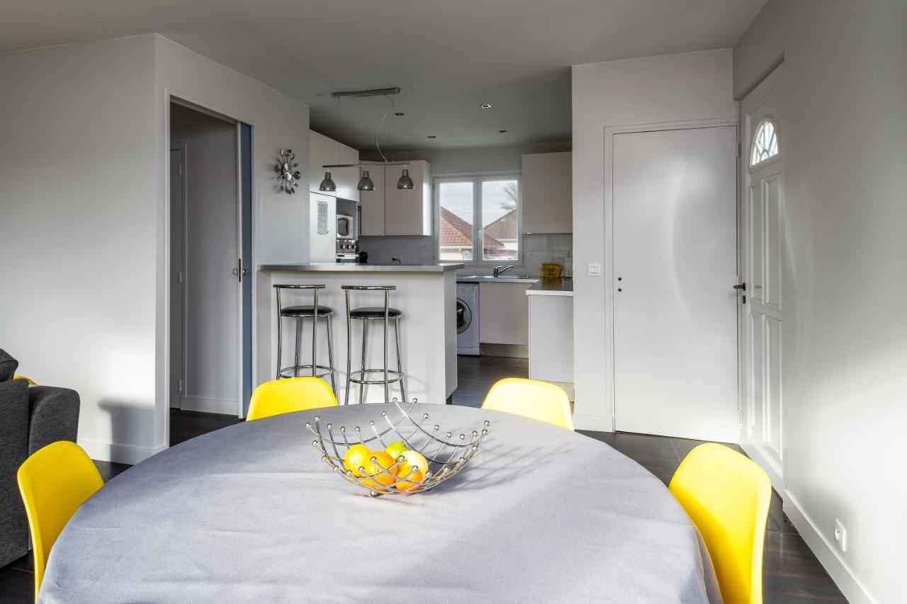 2 Bed House Near Disneyland Paris Montry Dış mekan fotoğraf
